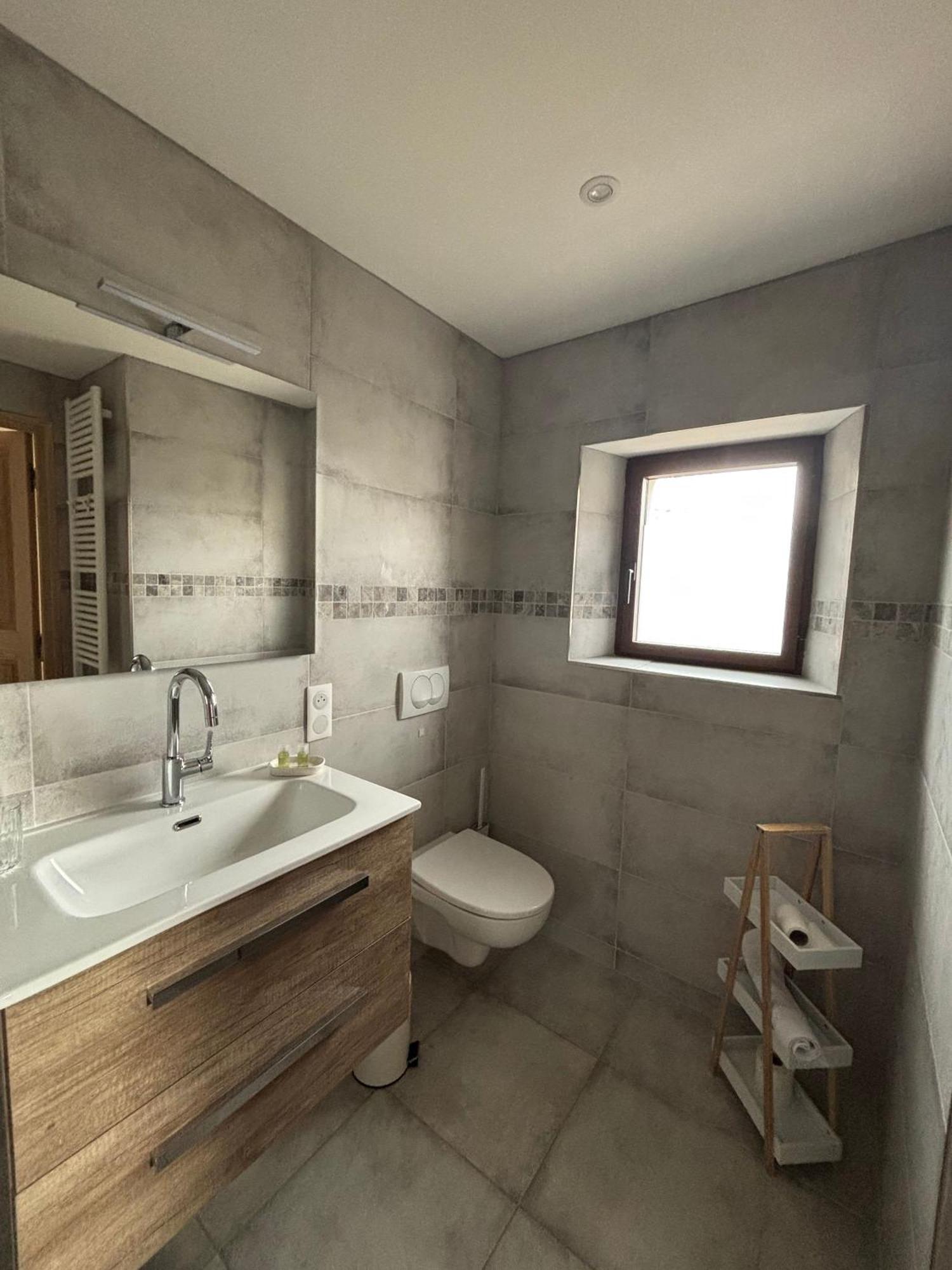 L'Auberge De Montsalier Bagian luar foto